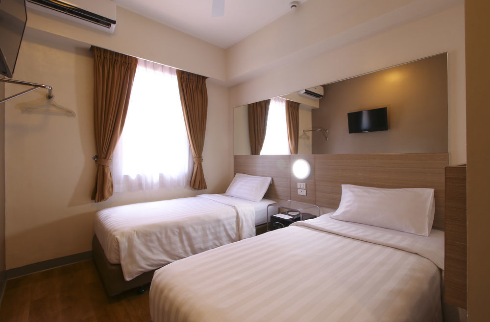 Red Planet Manila Aseana City Paranaque City Экстерьер фото